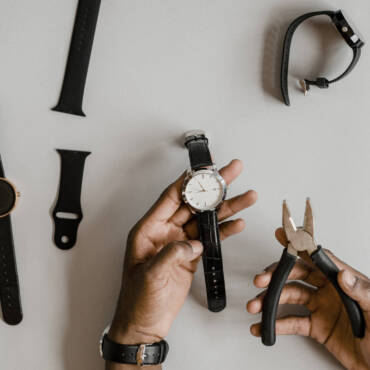 Hechura de pulseras en cuero